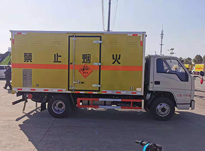 海陵爆破器材运输车