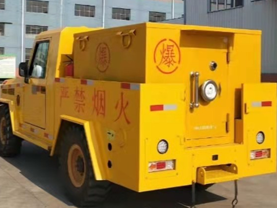 海陵凯龙爆破器材运输车：保障爆破任务的安全运行